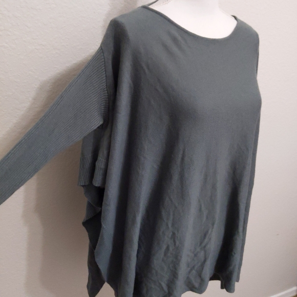 Romeo + Juliet Couture Nordstrom Green Batwing Sweater | Fall Cozy Earthy - Picture 4 of 8